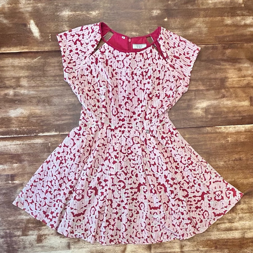 Women’s Guess textured abstract floral mini dress.
